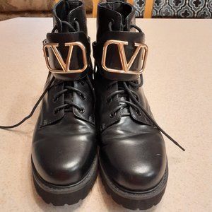 Valentino Garavani Vlogo Combat Boots 38